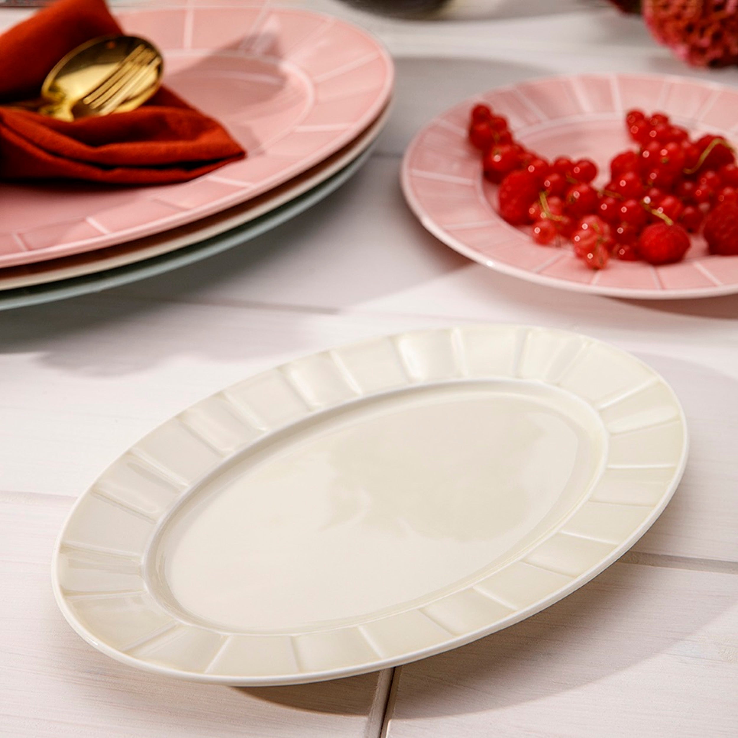 Półmisek porcelanowy Oktawa 24 cm beżowy