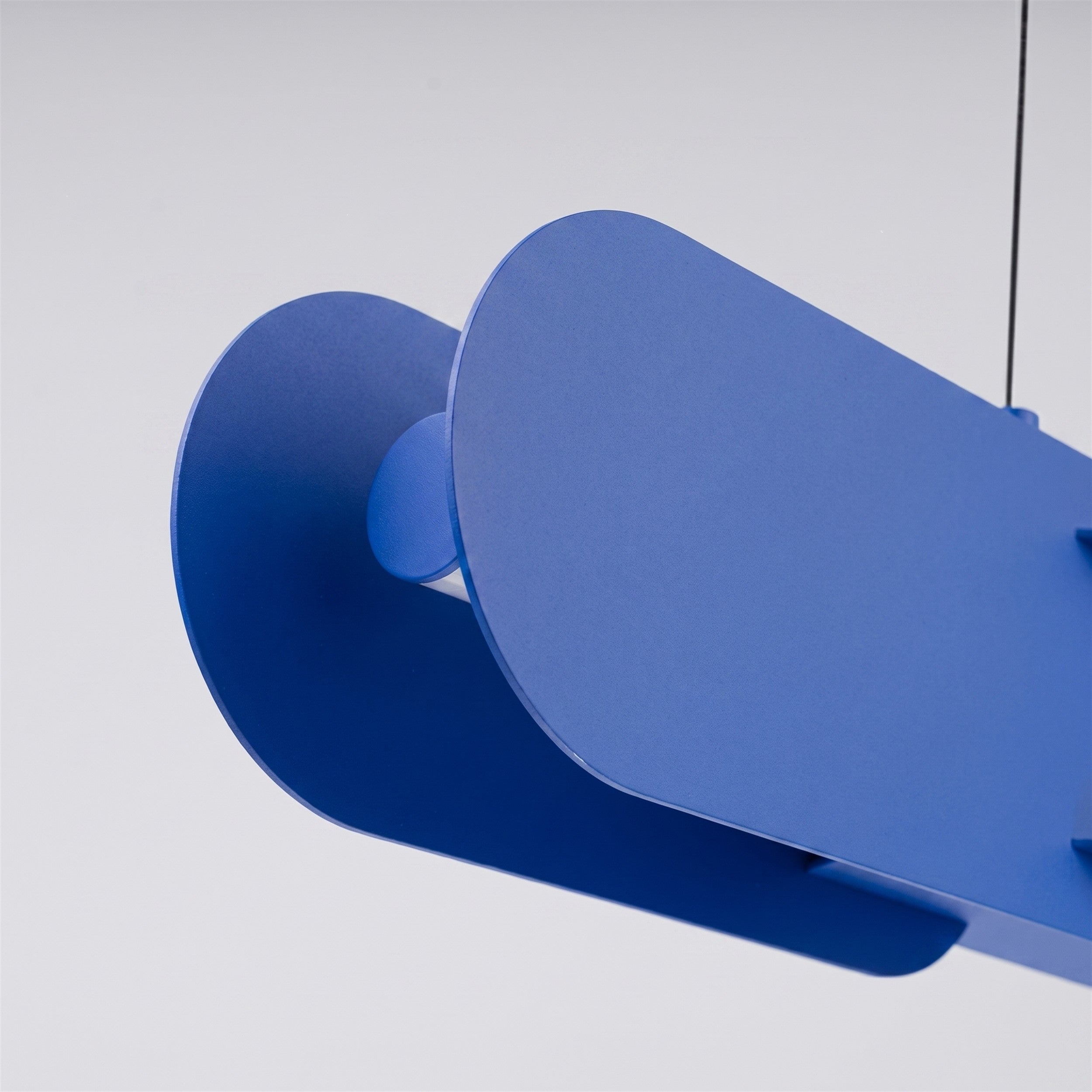 Lampa wisząca Chain 158 cm LED ultramaryna
