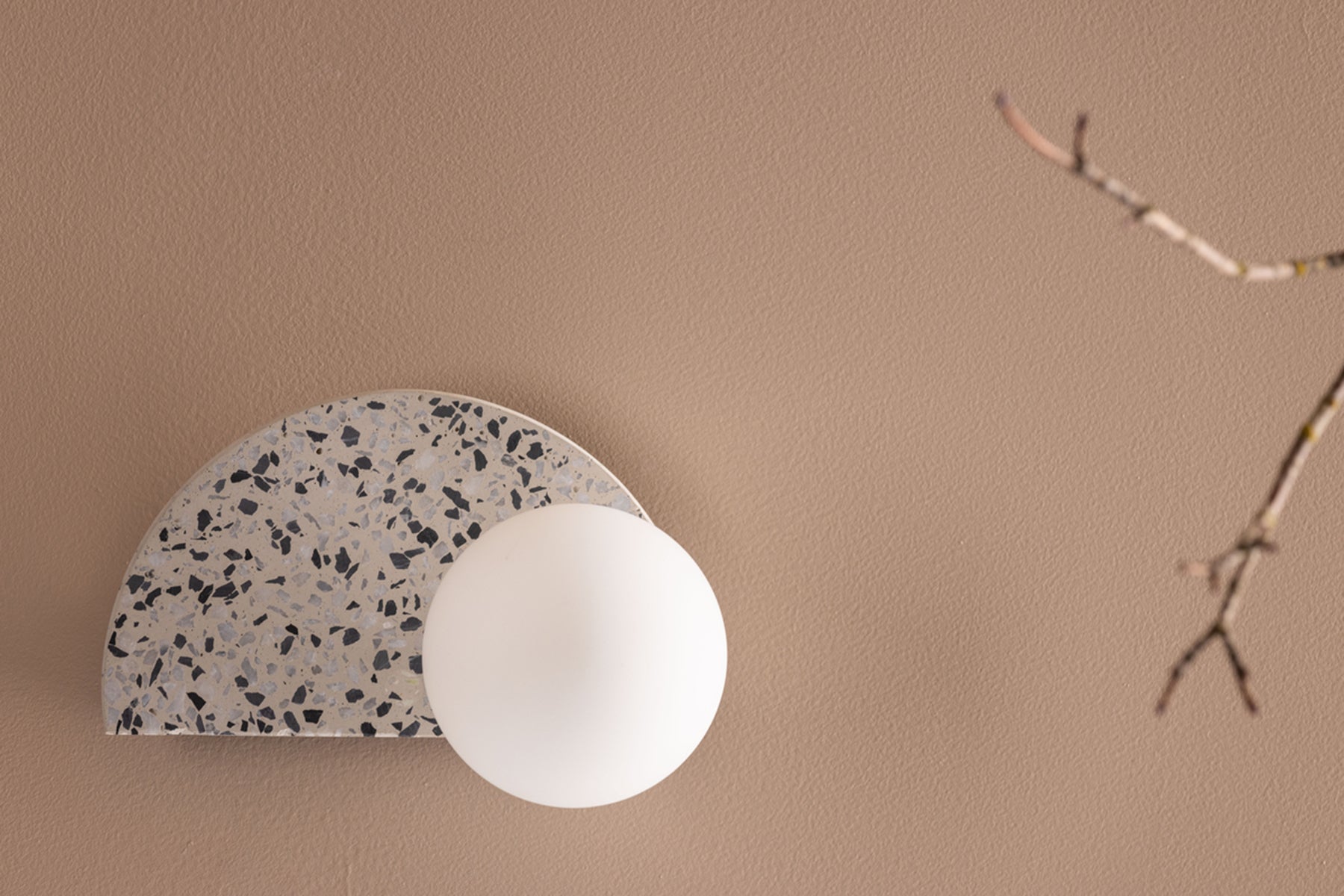 Lampa ścienna Abbeville 13 cm szara lastryko
