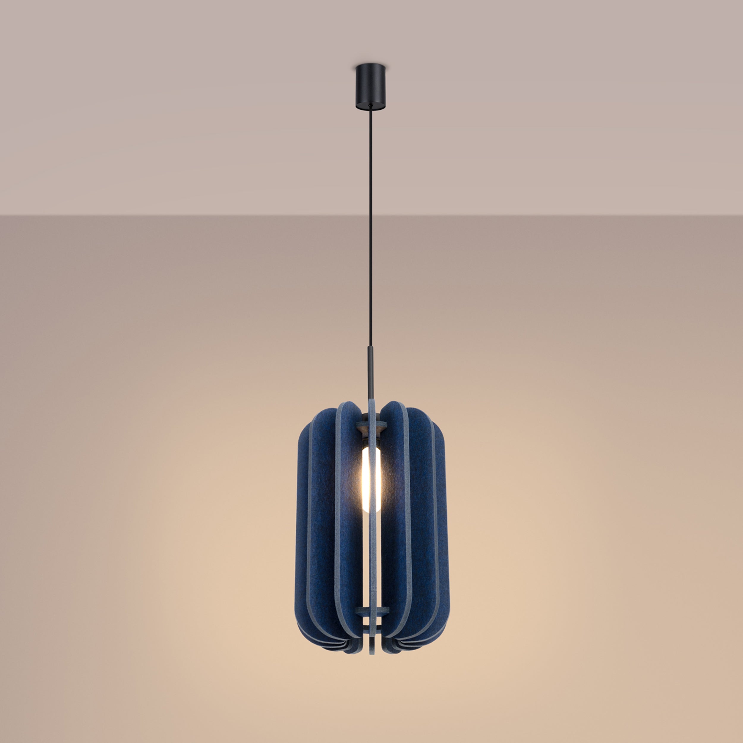 Lampa wisząca z filcu Mula 27 cm granatowa