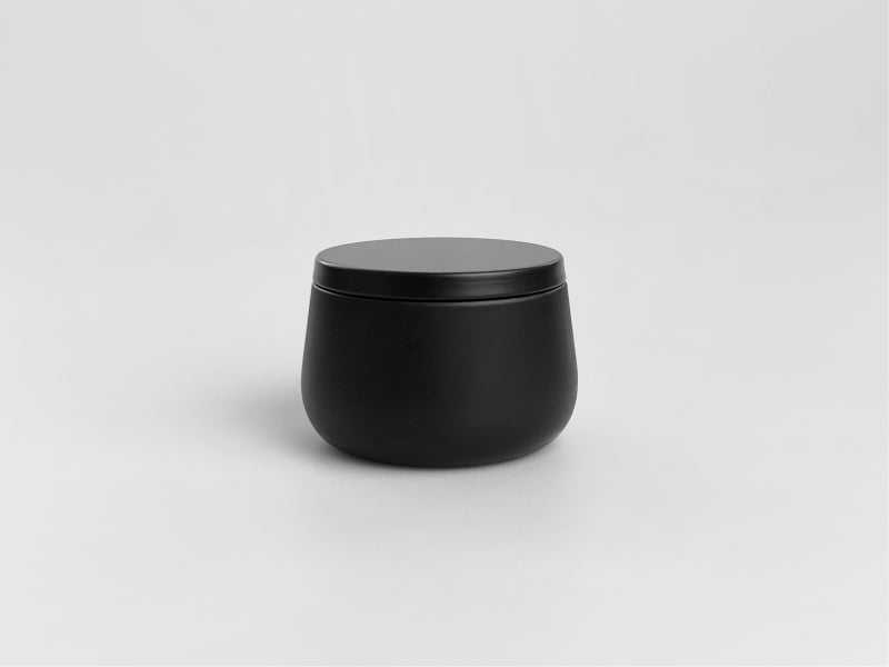 Świeca sojowa zapachowa Moon Black Opium 150 ml czarny metal