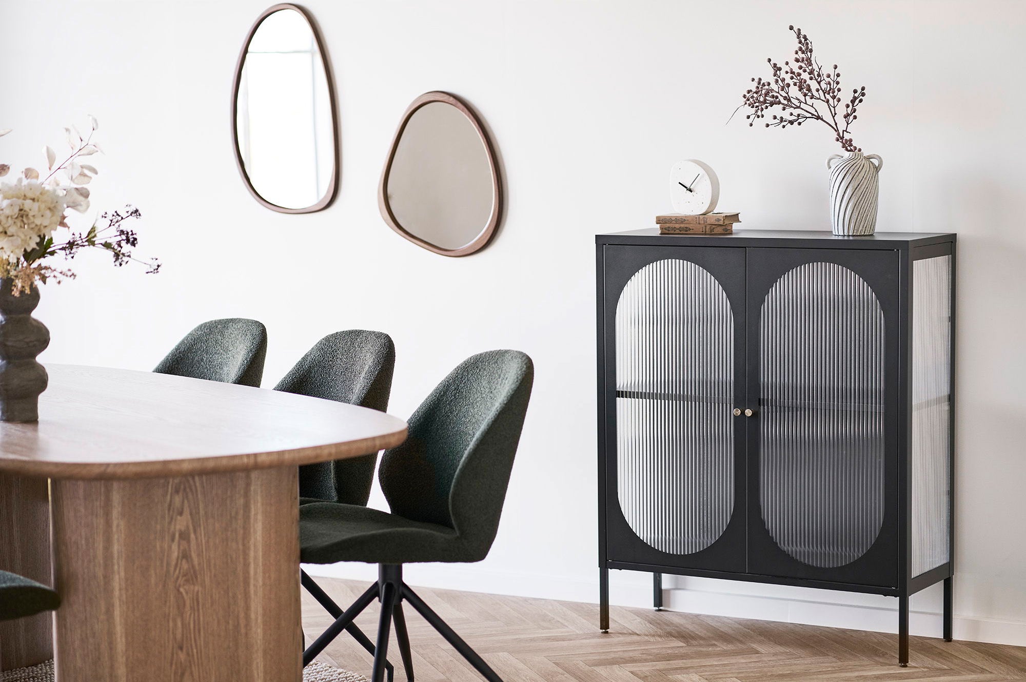 Lustro Luxon 64x38 cm w brązowej ramie