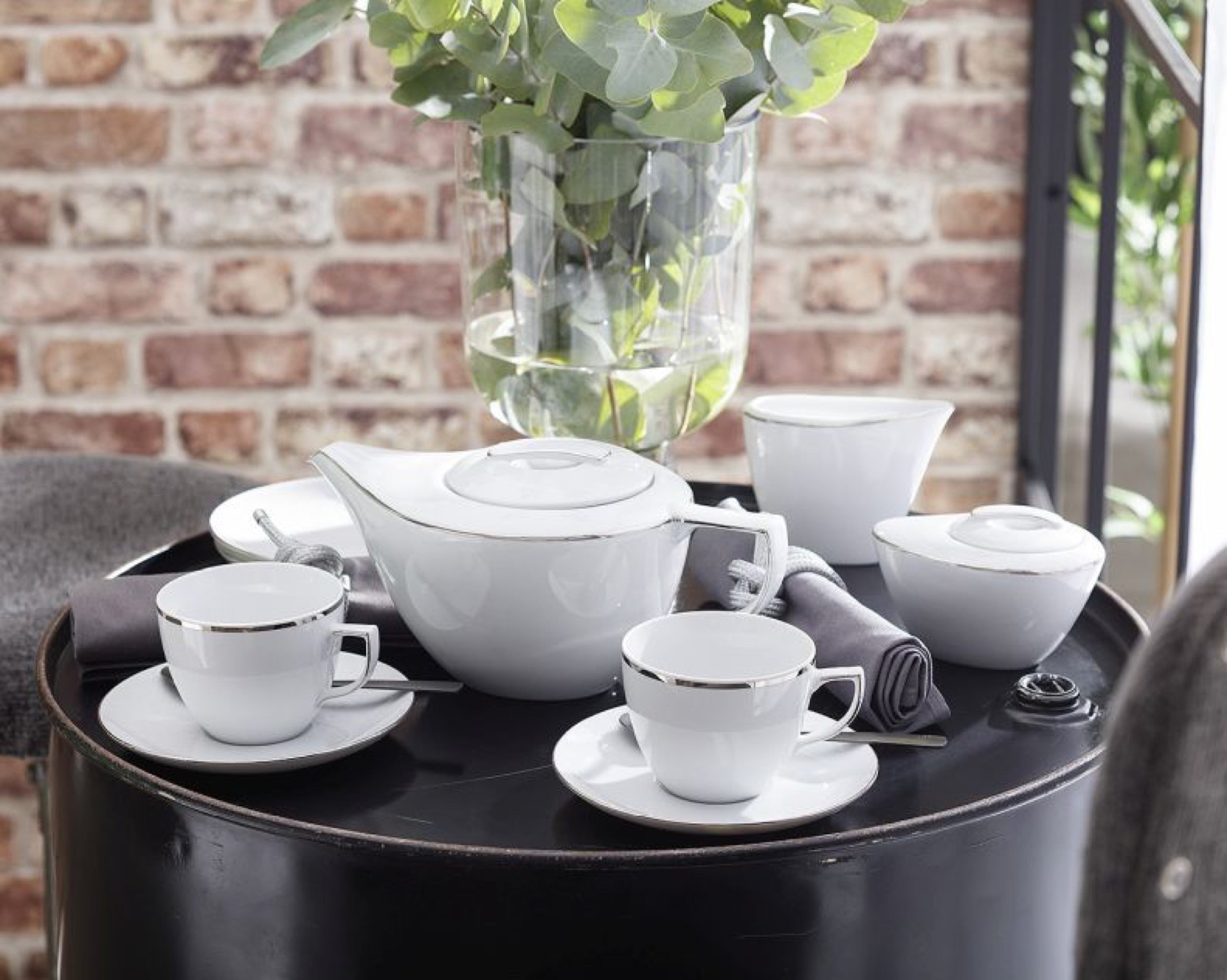 Zestaw 6 filiżanek porcelanowych City biało-srebrne