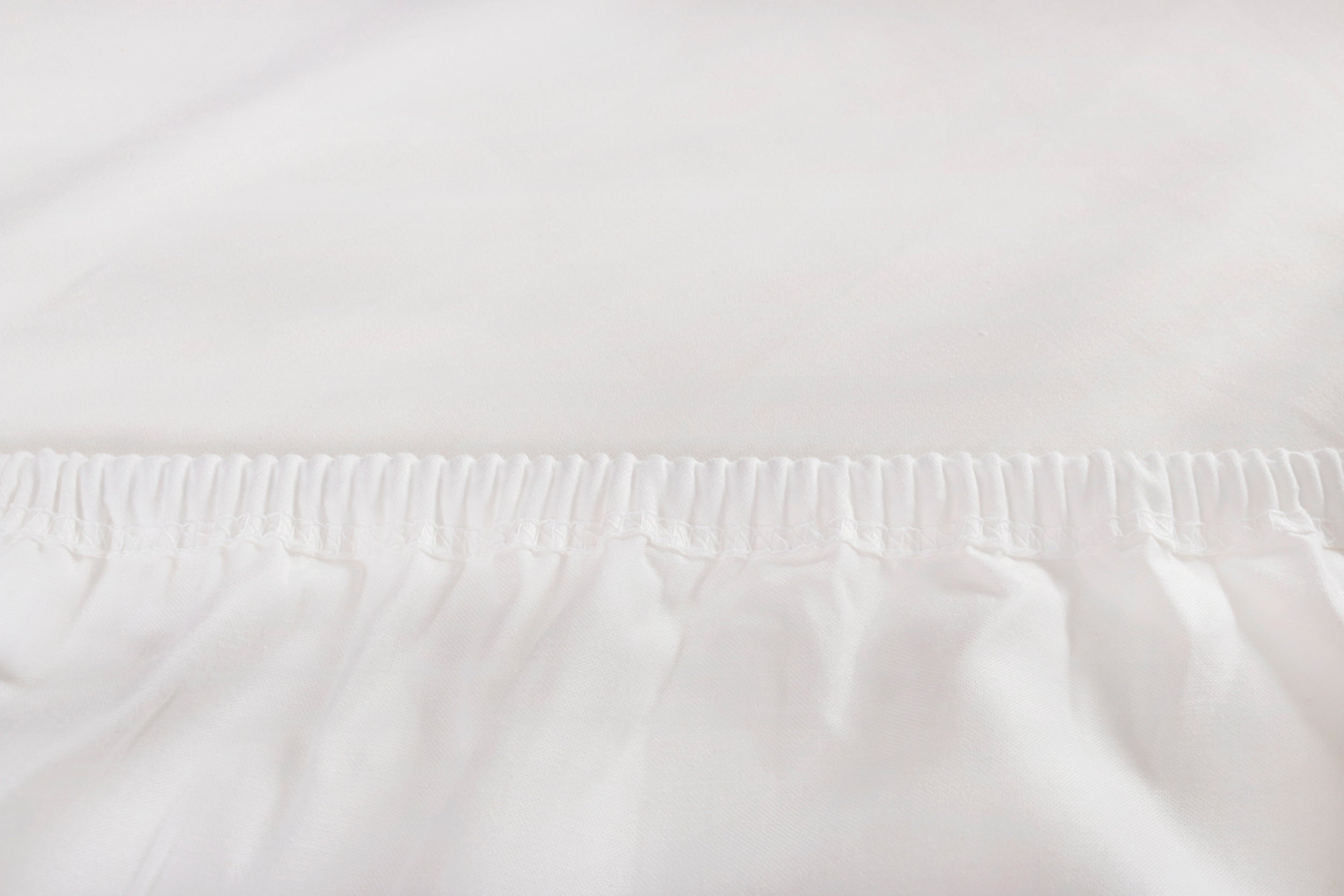 Prześcieradło jersey z lycrą Herrent  z gumą na materac 200x90 cm białe