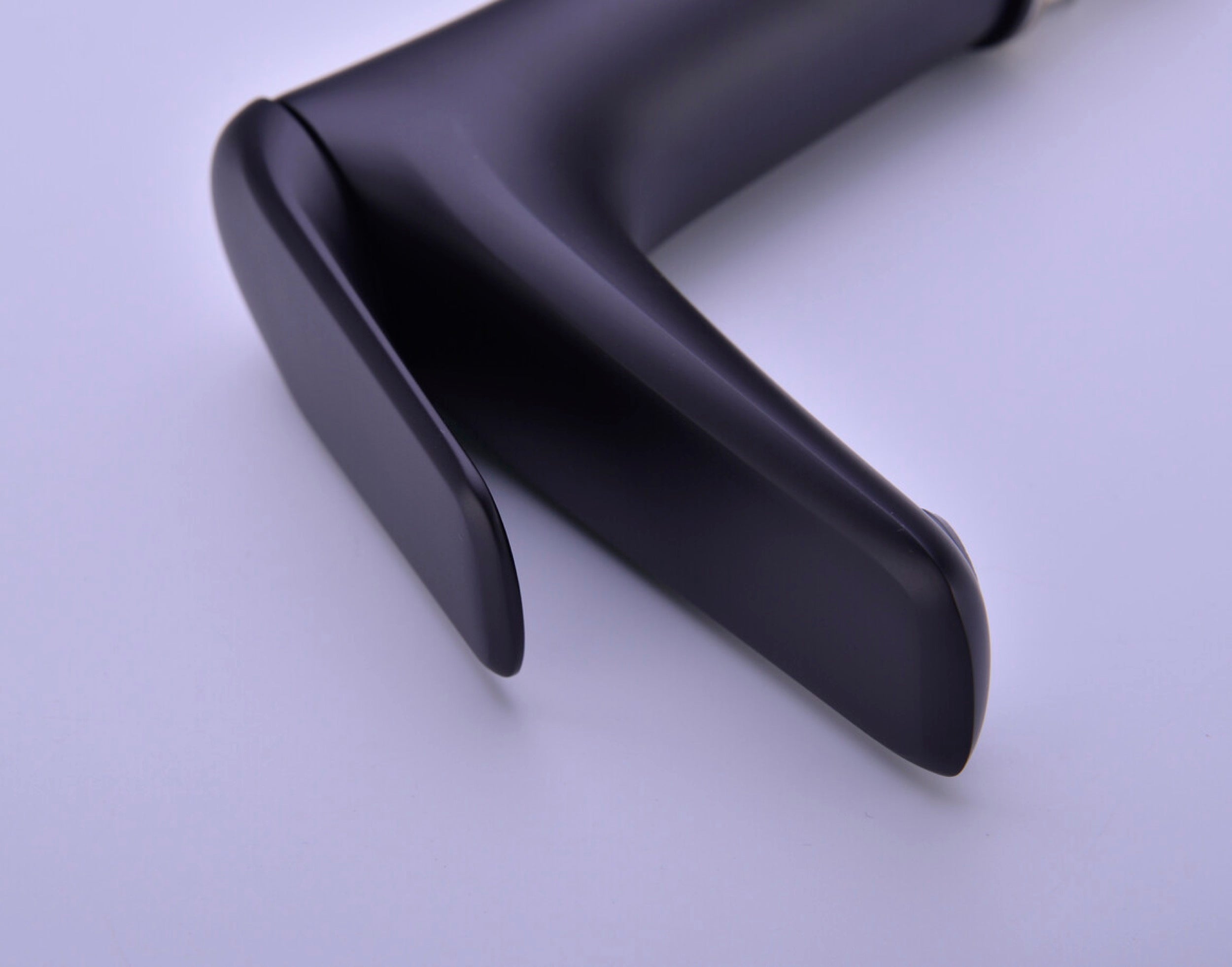 Bateria umywalkowa Niagara 15 cm czarna - wysokość 15 cm