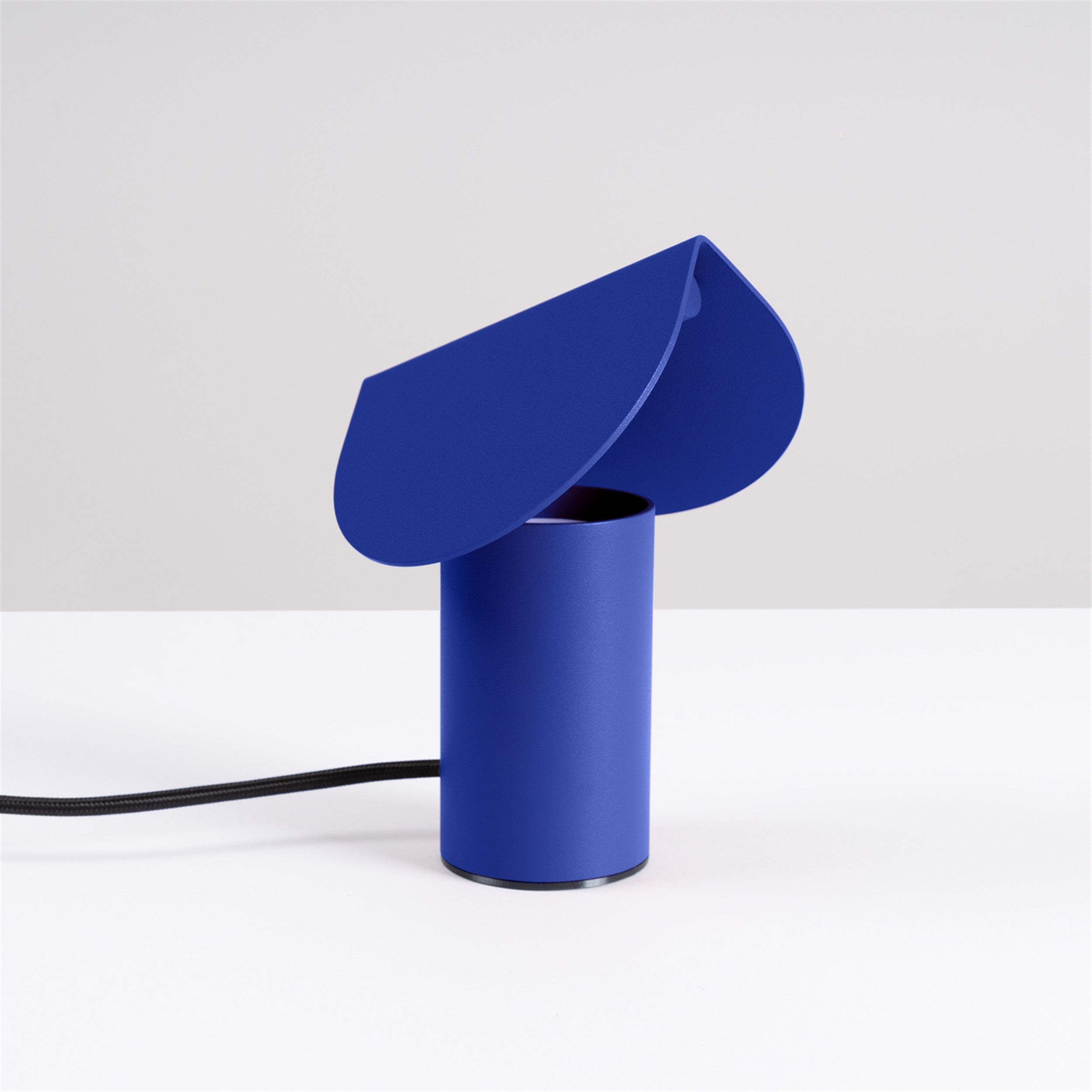 Lampa stołowa Biscuit LED ultramaryna