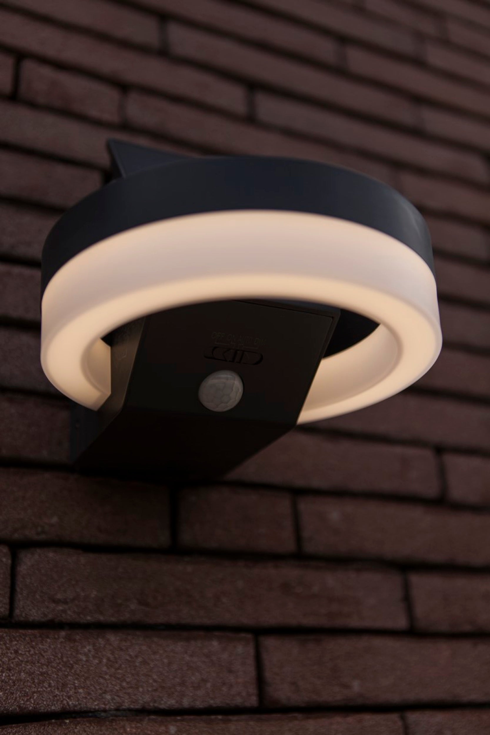 Kinkiet zewnętrzny Runda LED solarny biało-szary