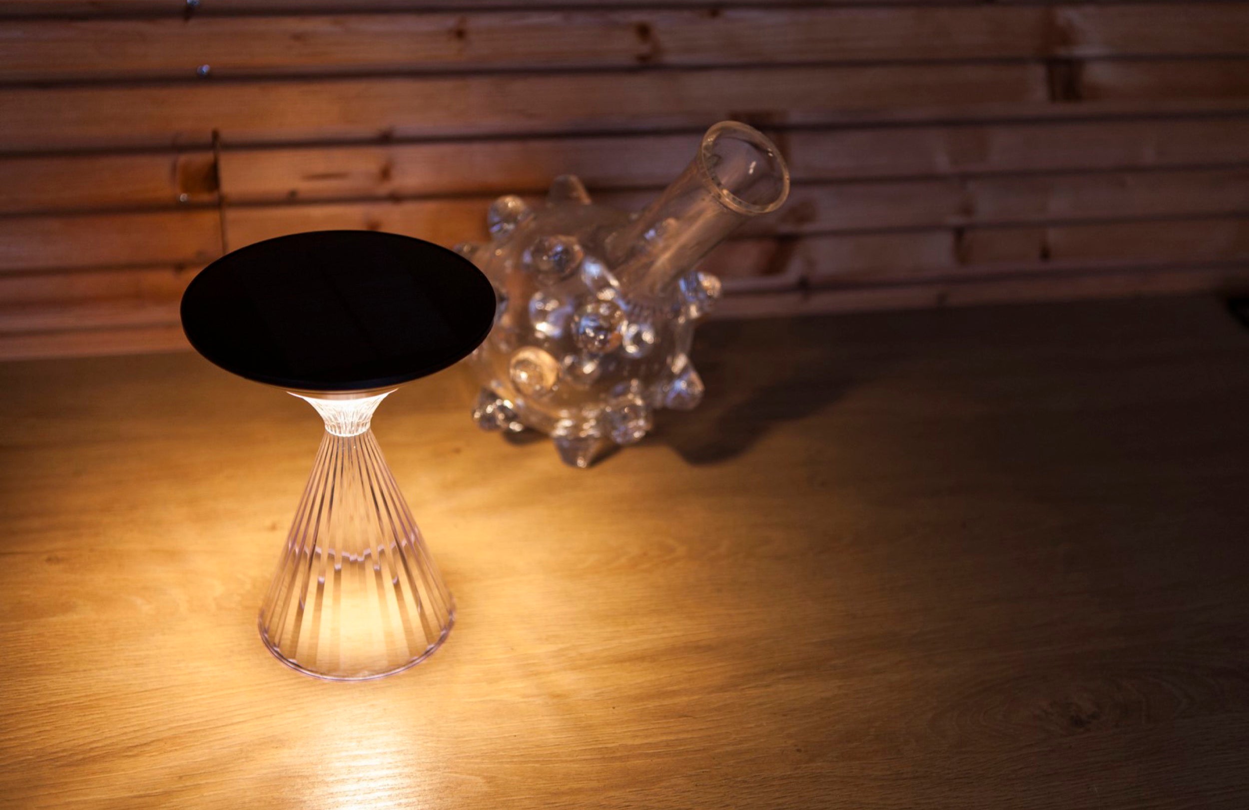 Lampa ogrodowa Miyi LED solarna czarna