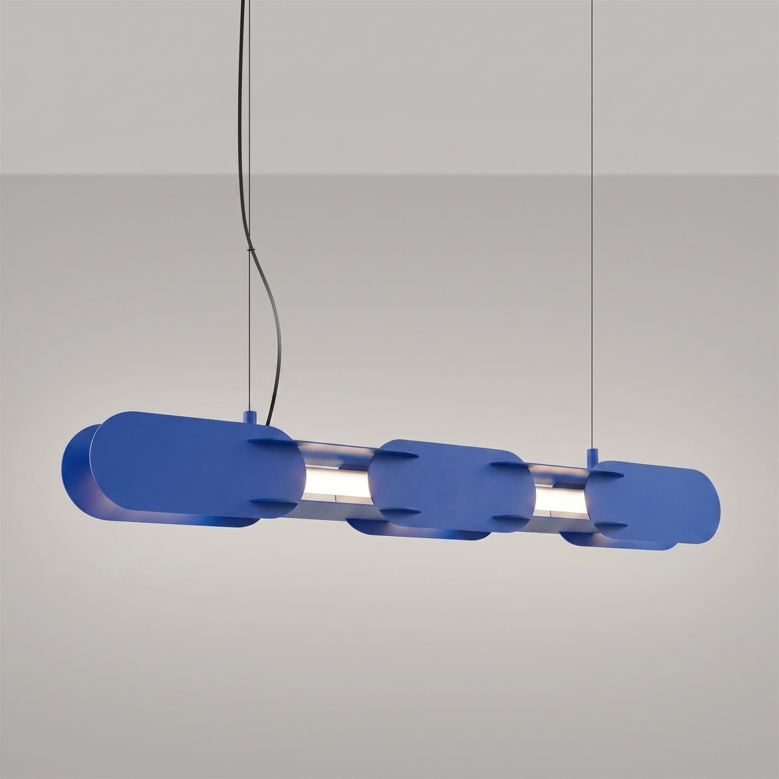 Lampa wisząca Chain 91 cm LED ultramaryna
