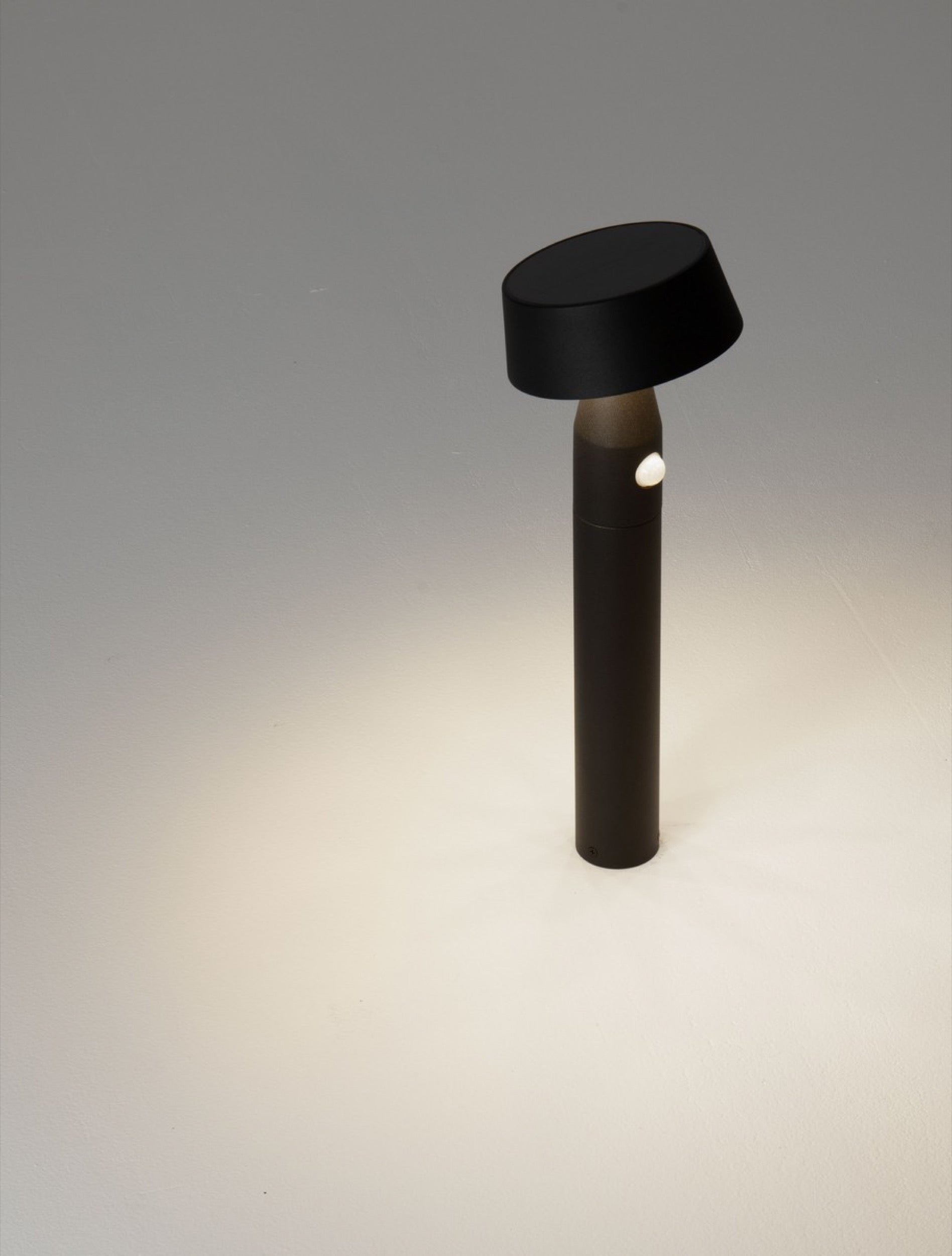 Lampa ogrodowa Choope LED solarna czarna