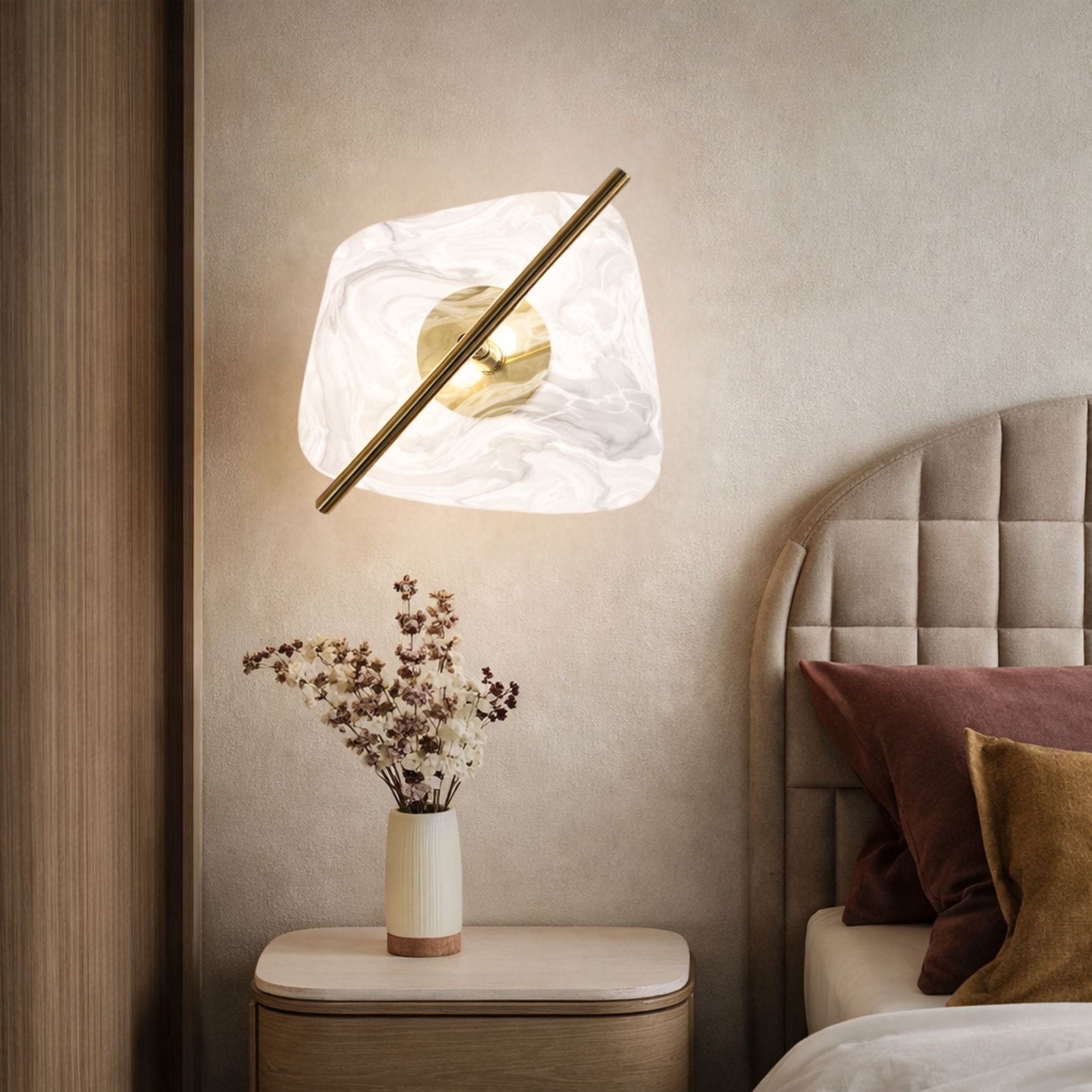 Kinkiet LED Relax mosiężny 3000K 5W z białym kloszem