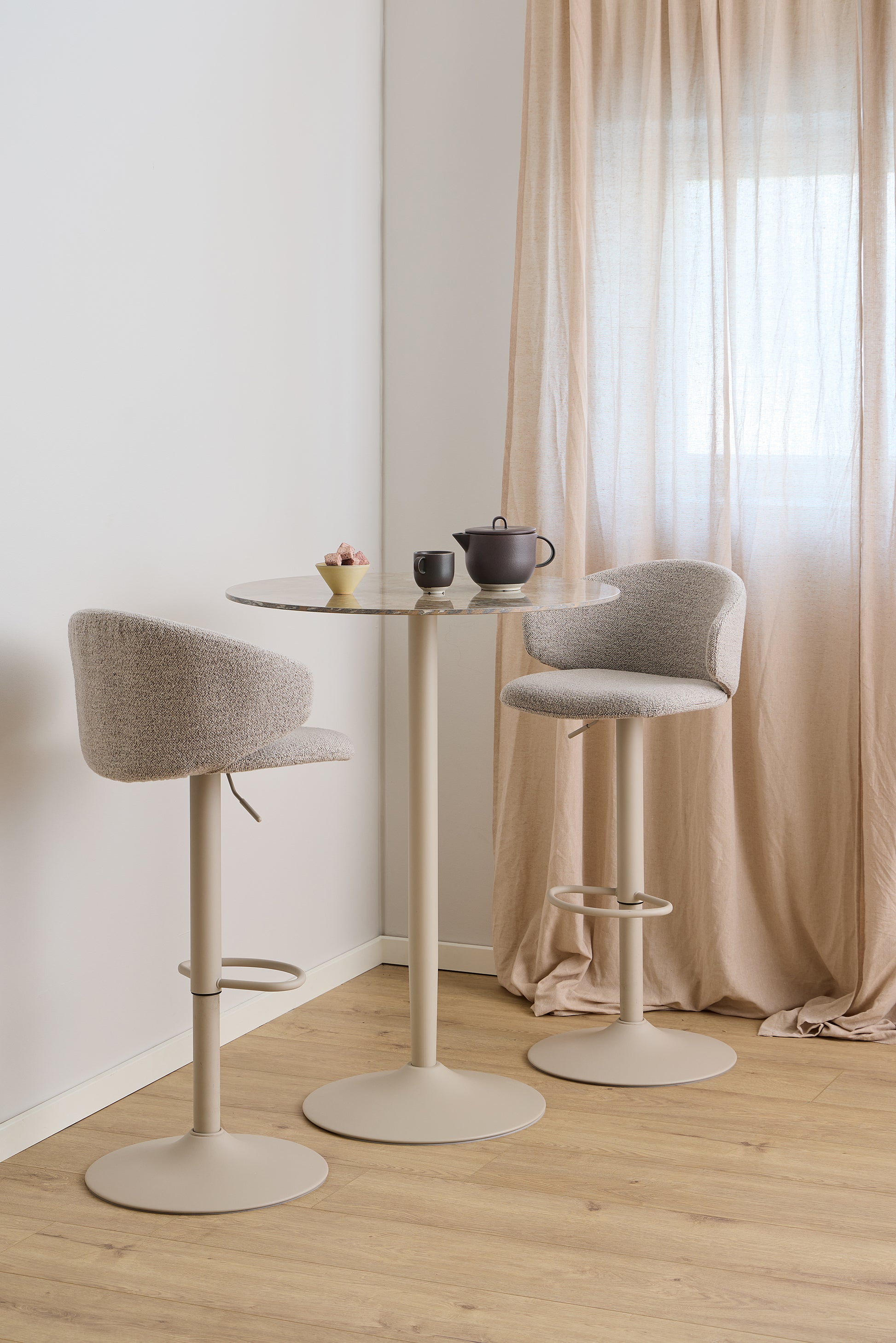Stolik Roshly barowy średnica 80 cm trawertyn - blat ceramiczny