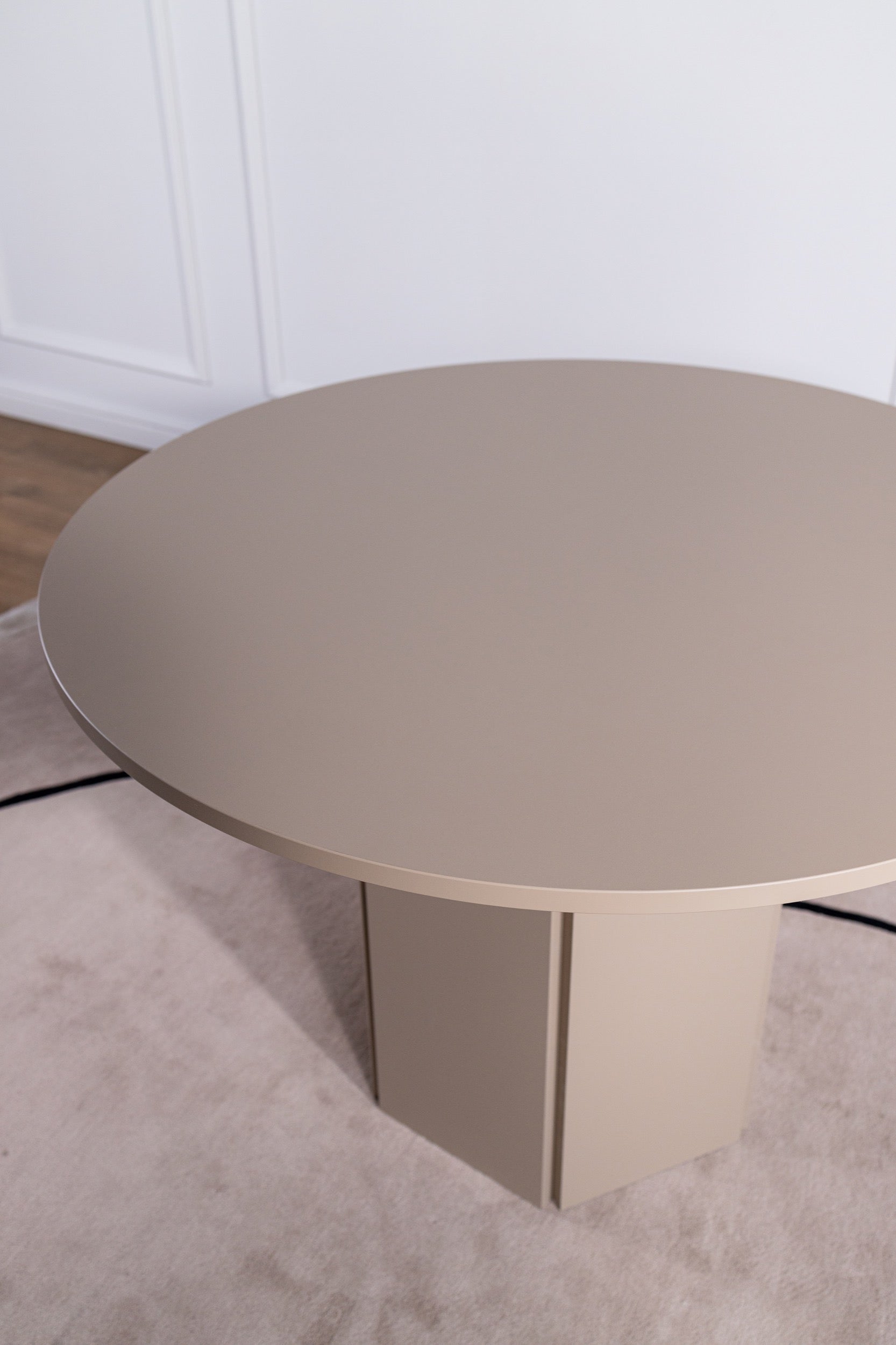 Stół do jadalni Hexa okrągły 110 cm Cappuccino