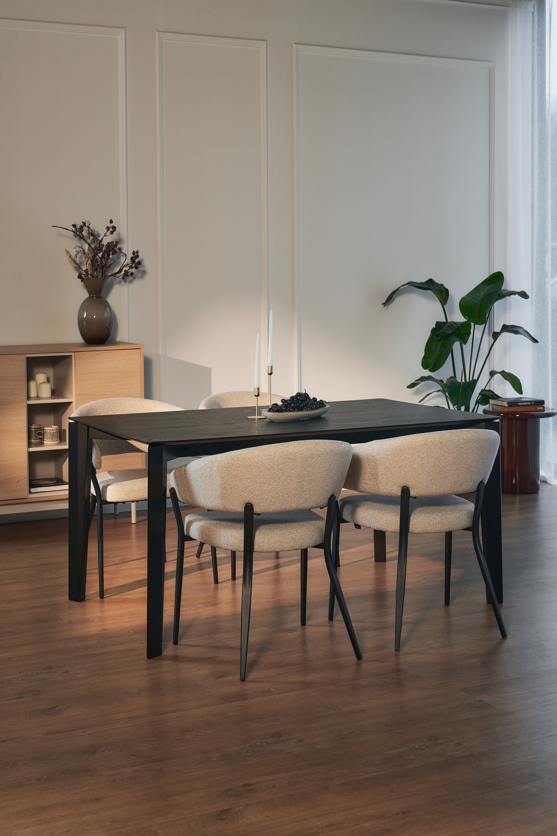 Stół do jadalni Loomens 150x90 cm dąb czarny - kształt prostokątny