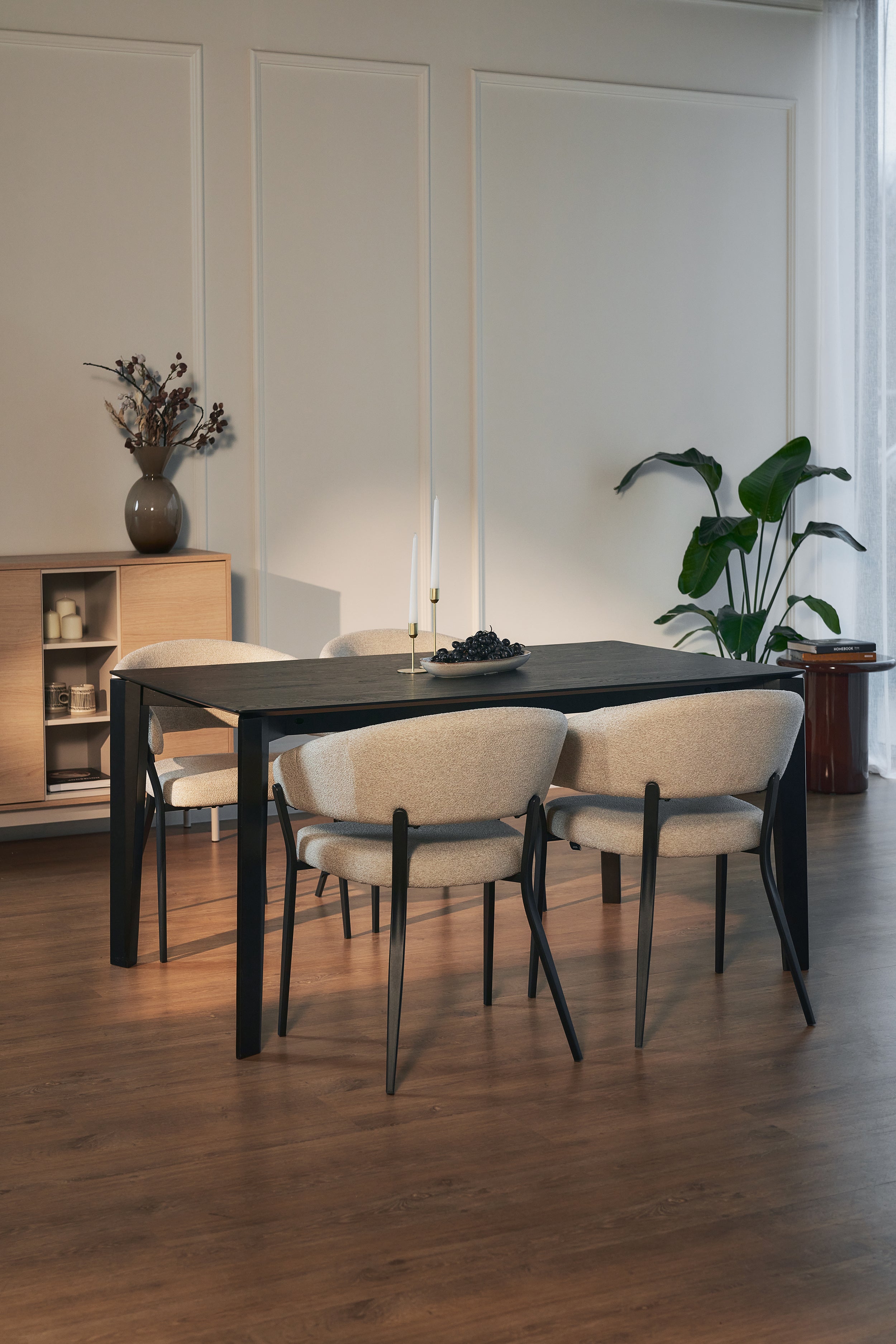 Stół do jadalni Loomens 150x90 cm dąb czarny - kształt prostokątny