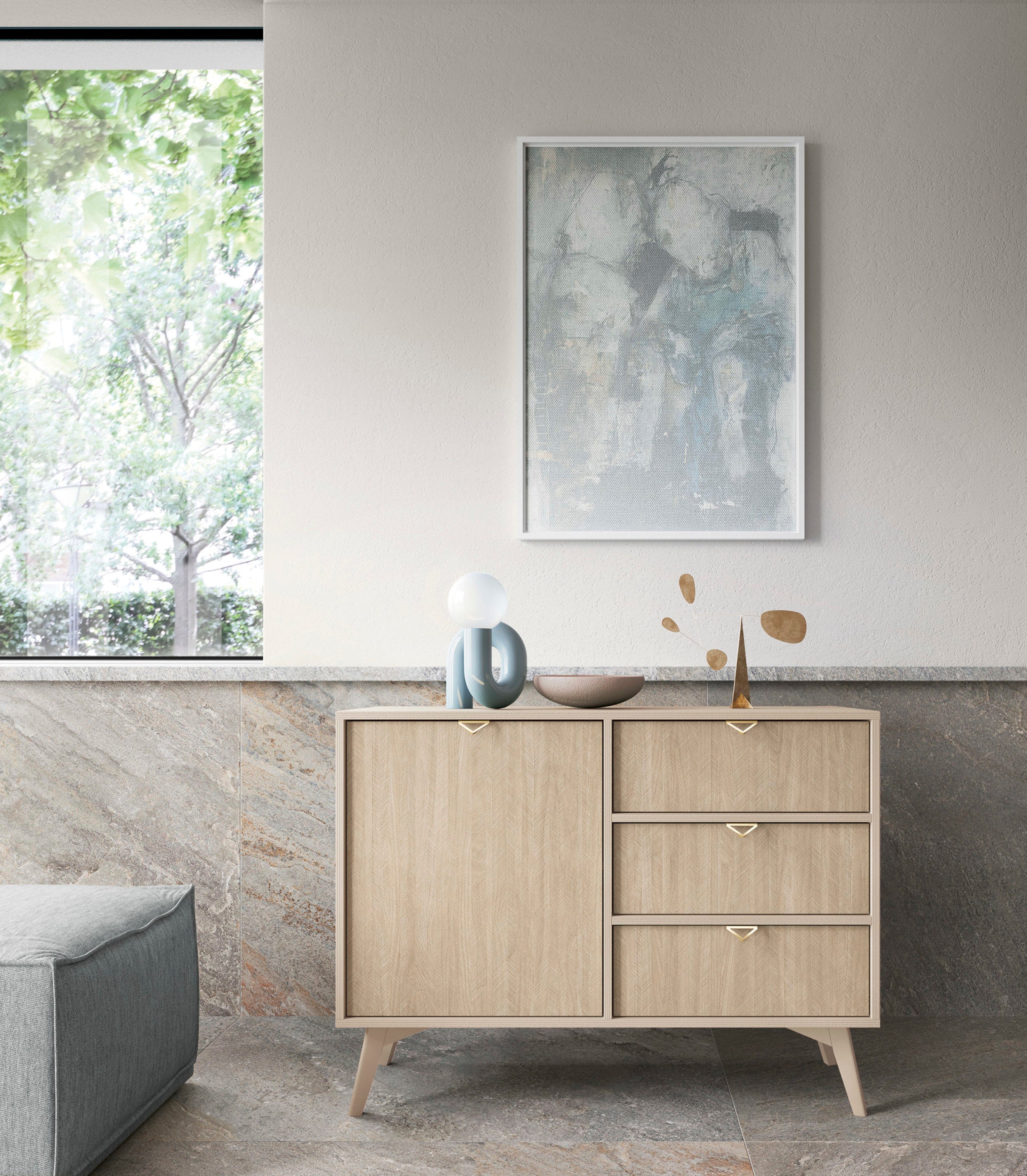 Komoda Favoria jednodrzwiowa z szufladami 106 cm beżowa/jodełka scandi ze złotymi uchwytami