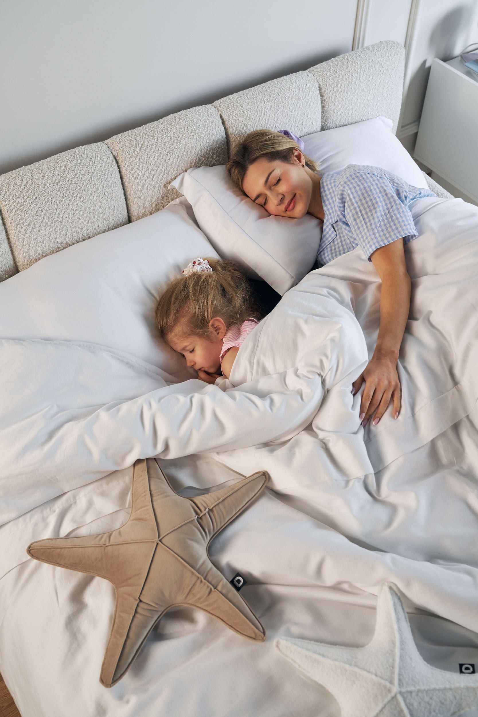 Zestaw 2 poduszek dekoracyjnych Soft Loop rozgwiazdy