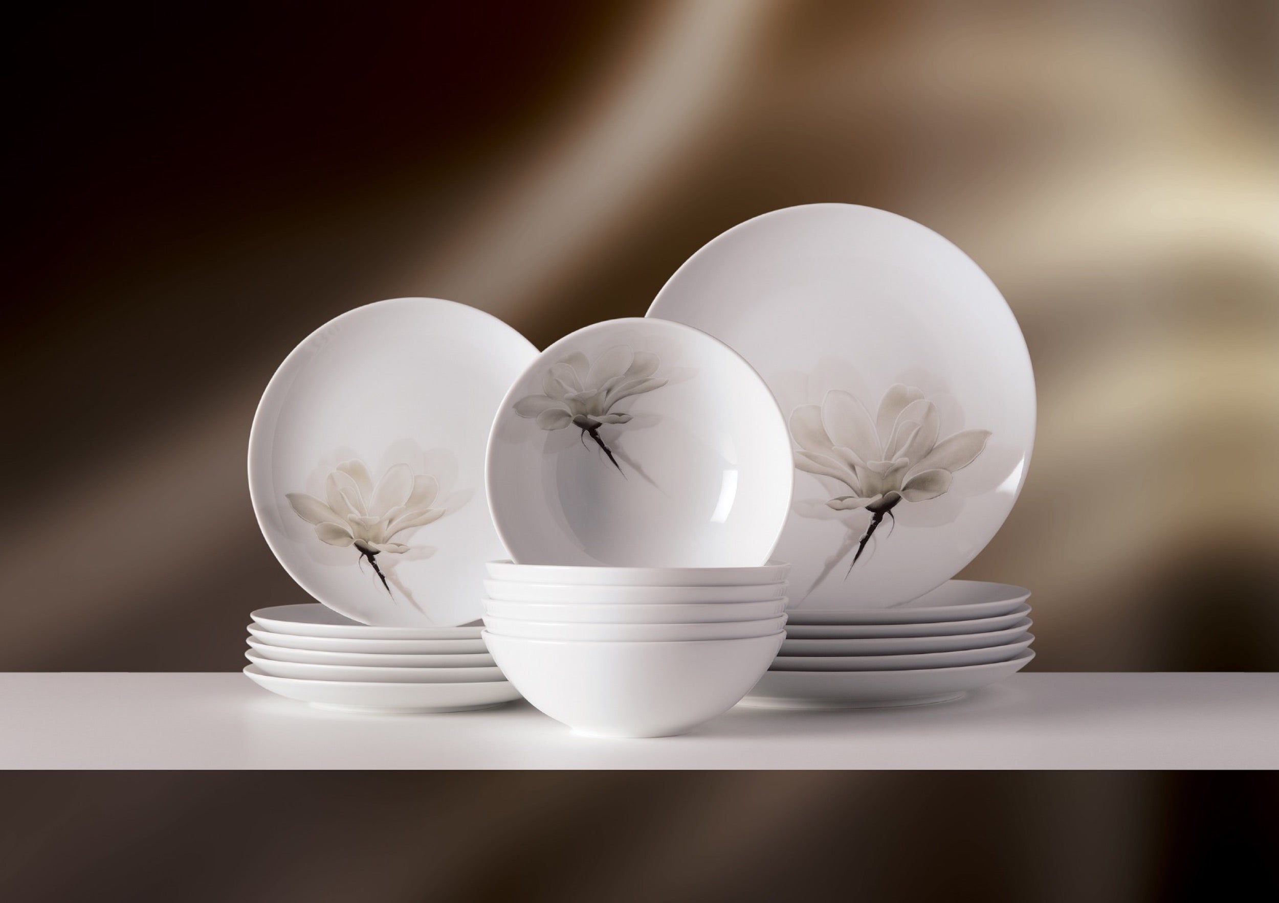 Zestaw talerzy porcelanowych dla 6 os. Magnolia białe